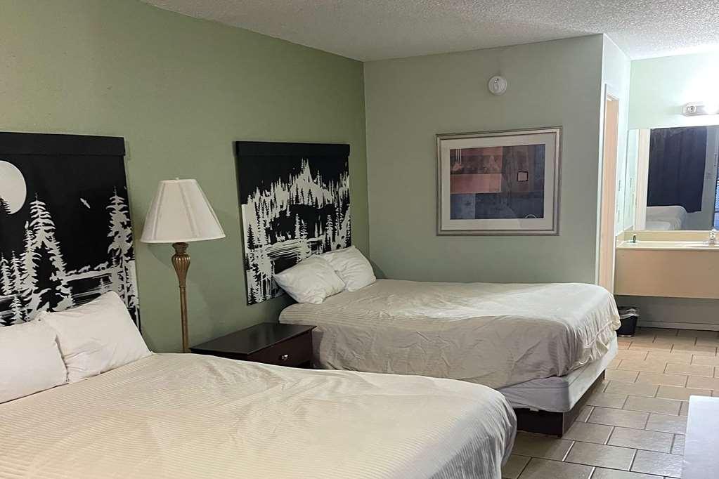 Days Inn By Wyndham Branson Near Theatre District-57641 Room photo